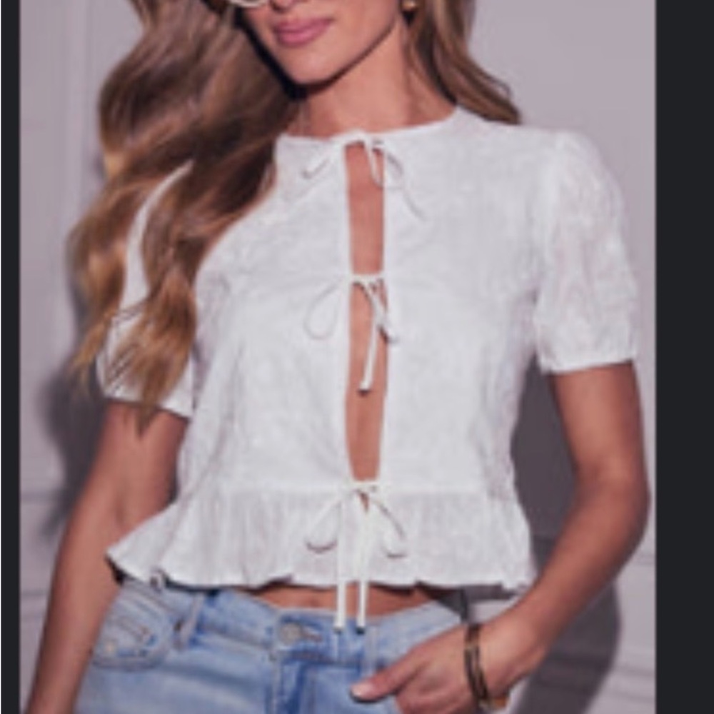 Elegant White Tie-Front Blouse